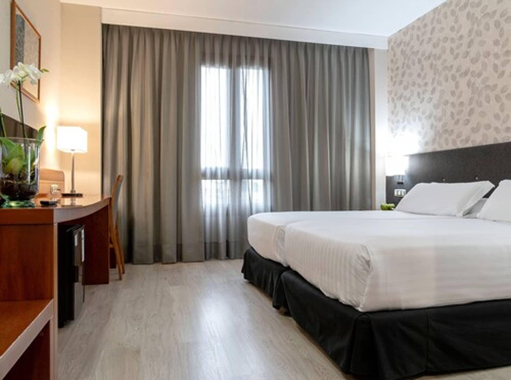 Hotel Plaza Las Matas Las Rozas de Madrid Eksteriør bilde