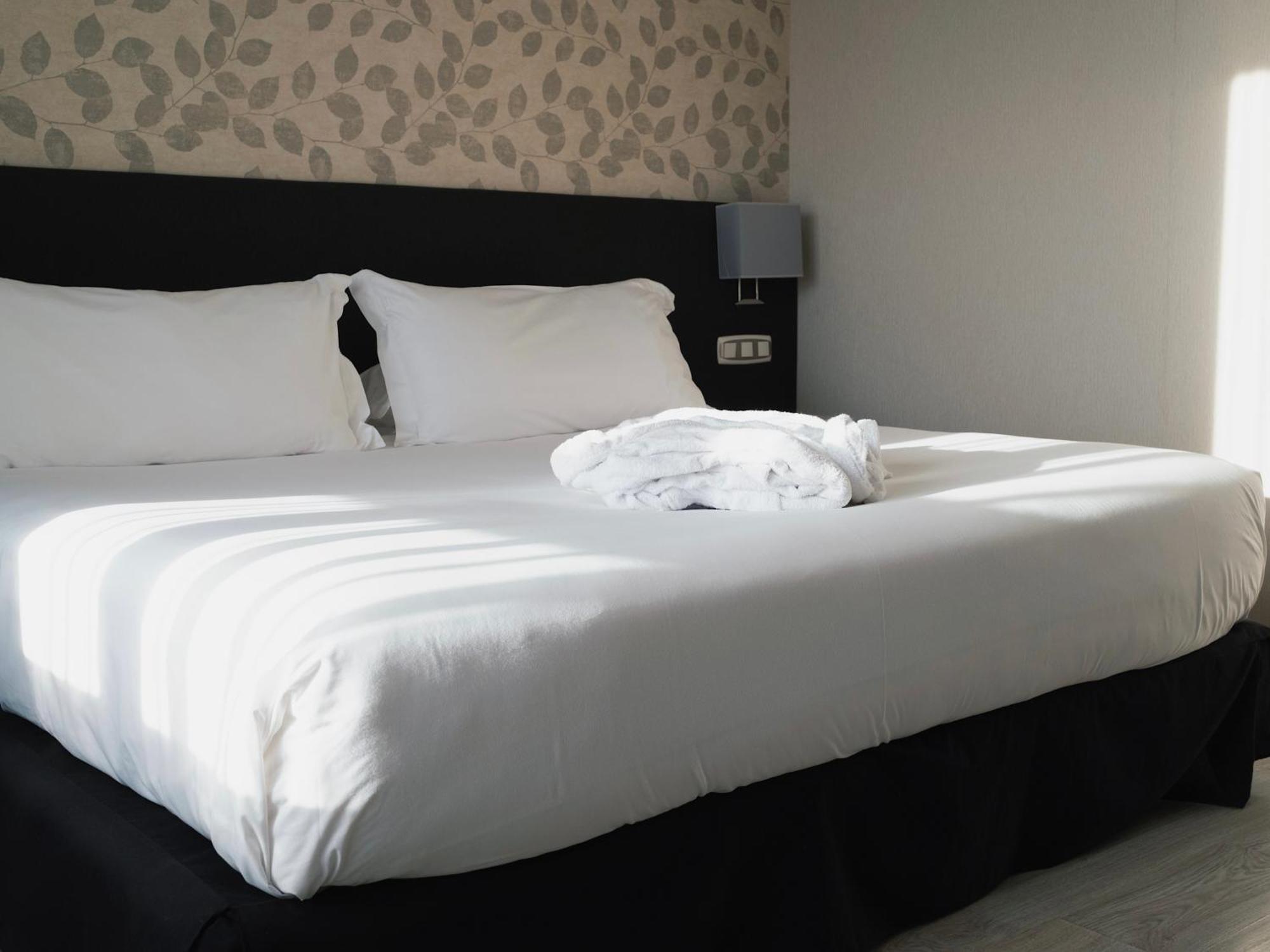 Hotel Plaza Las Matas Las Rozas de Madrid Eksteriør bilde