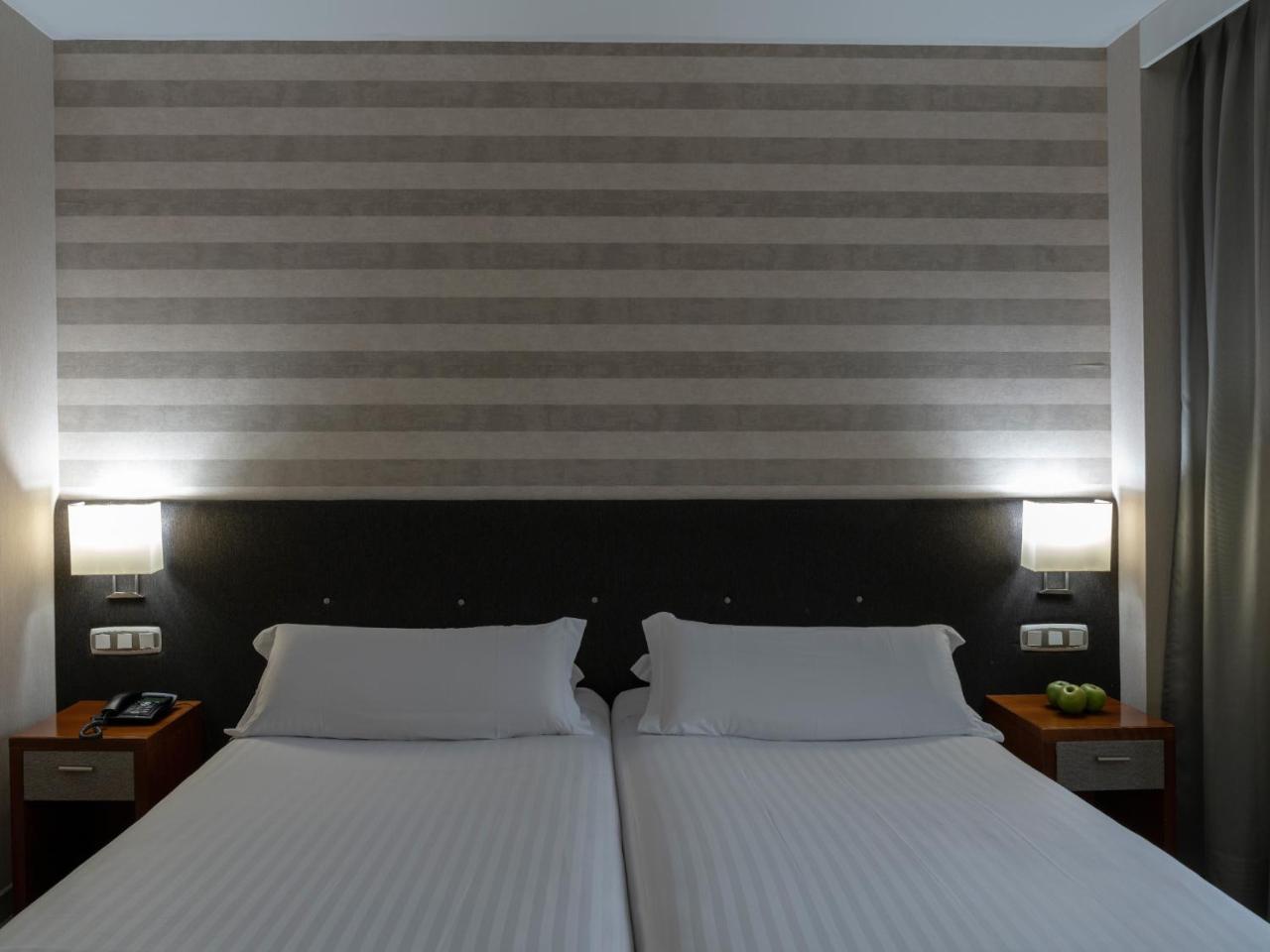 Hotel Plaza Las Matas Las Rozas de Madrid Eksteriør bilde