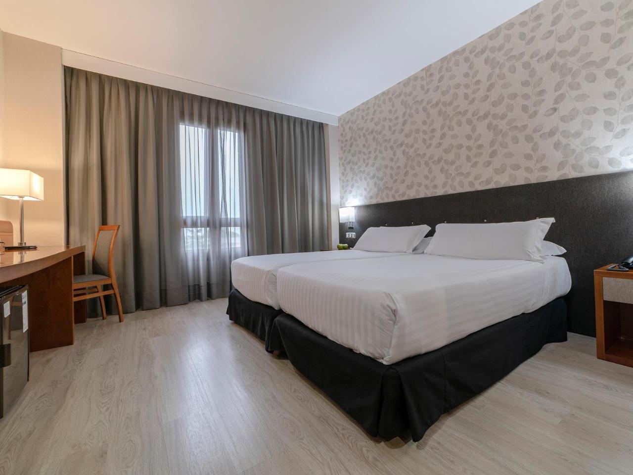 Hotel Plaza Las Matas Las Rozas de Madrid Eksteriør bilde